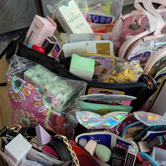 Bundle For A Cause ($100+ MSRP) - Picture 4 of 5